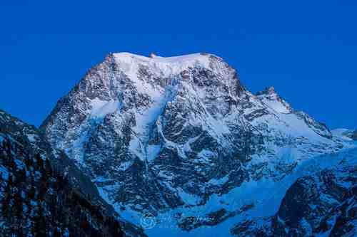 Mont Collon Glacier Crest