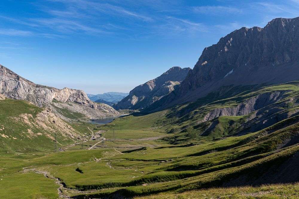 On the road on the Sanetsch Pass