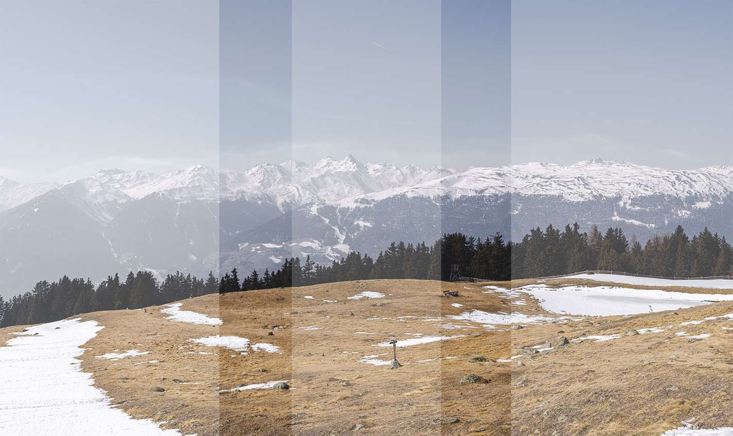 The panorama head (together with the nodal point adapter in the case of a multi-row panorama) ensures the necessary, uniform overlapping of the individual images