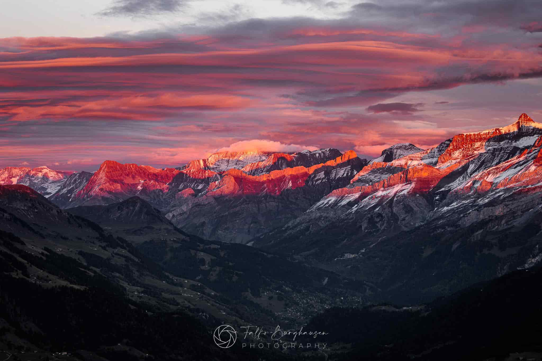 Violet mountains of the Diablerets